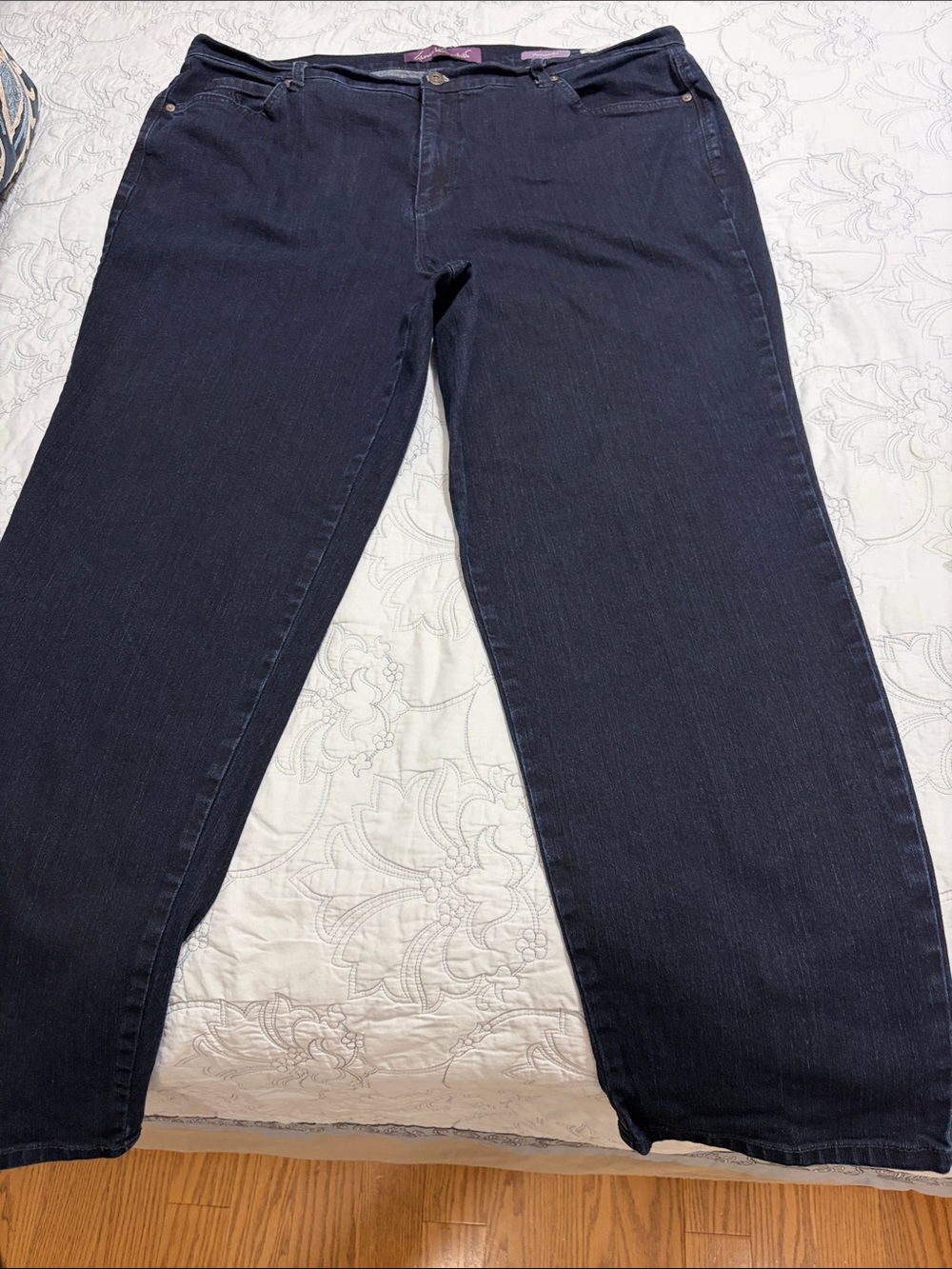 Gloria Vanderbilt Amanda Style Indigo Tint PreOwned Womens Plus Jeans  Size 20W